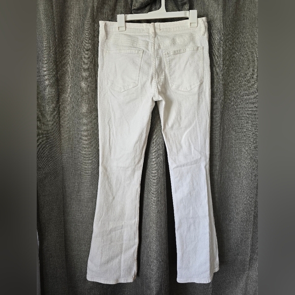 We the Free People Shayla Flared Bootcut Jeans in Pebble White Sz 30 - Picture 2 of 4